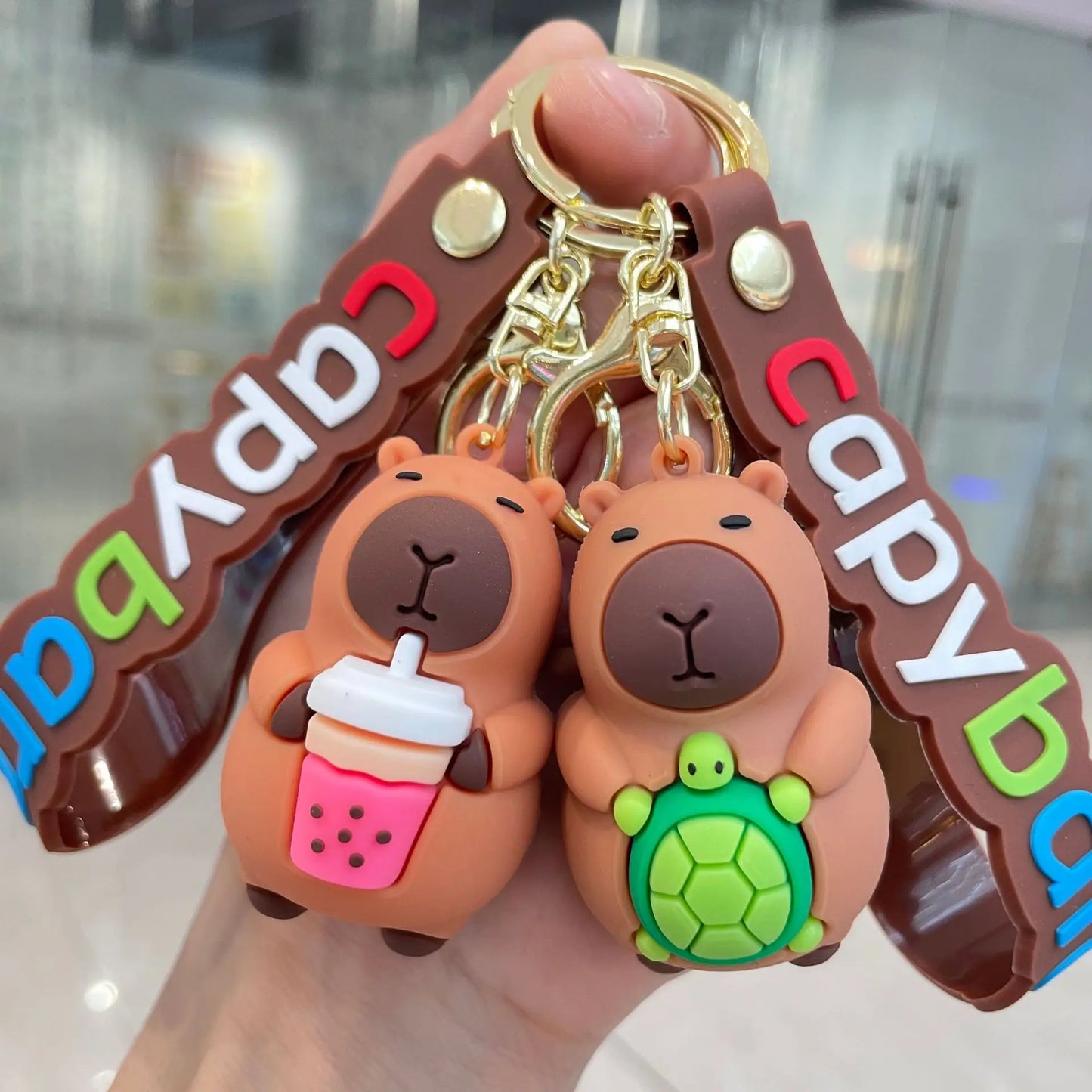 Llavero Capybara con Accesorios - Modelo Kawaii