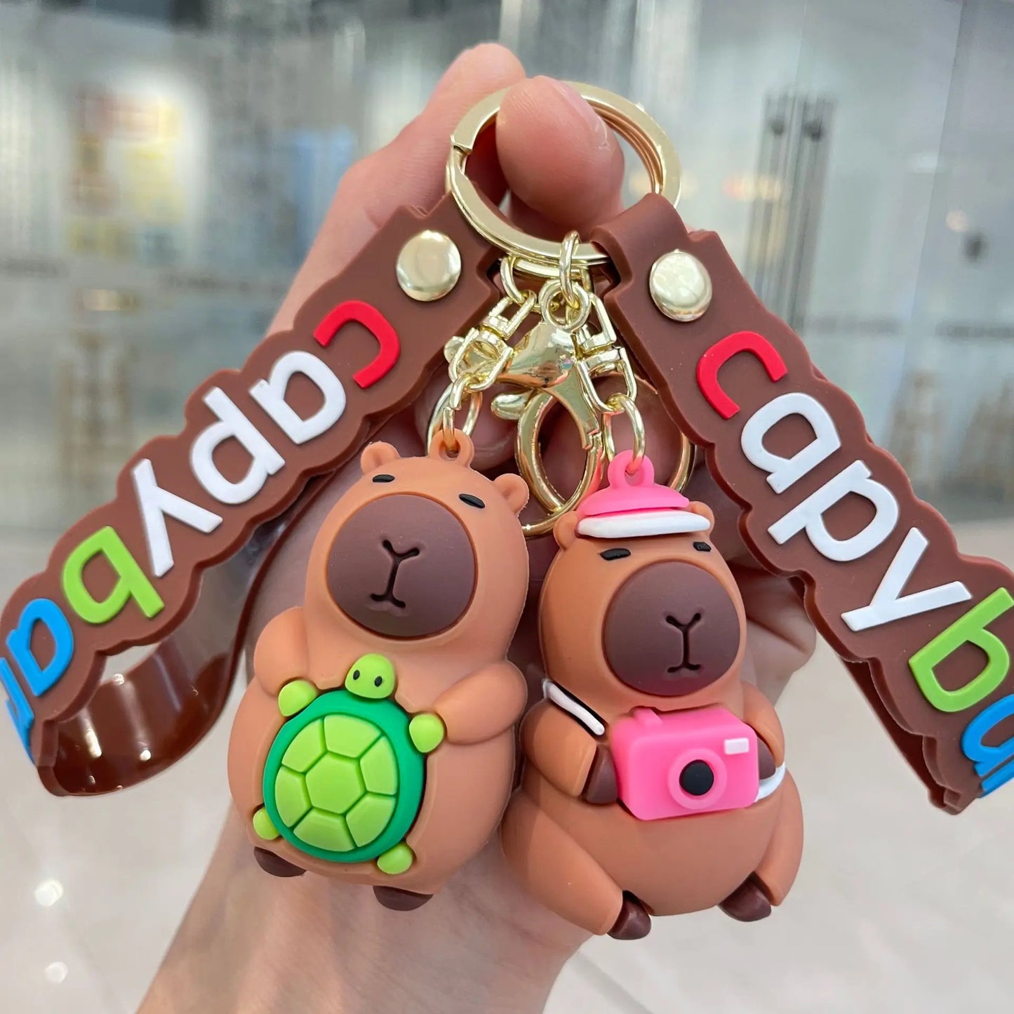 Llavero Capybara con Accesorios - Modelo Kawaii