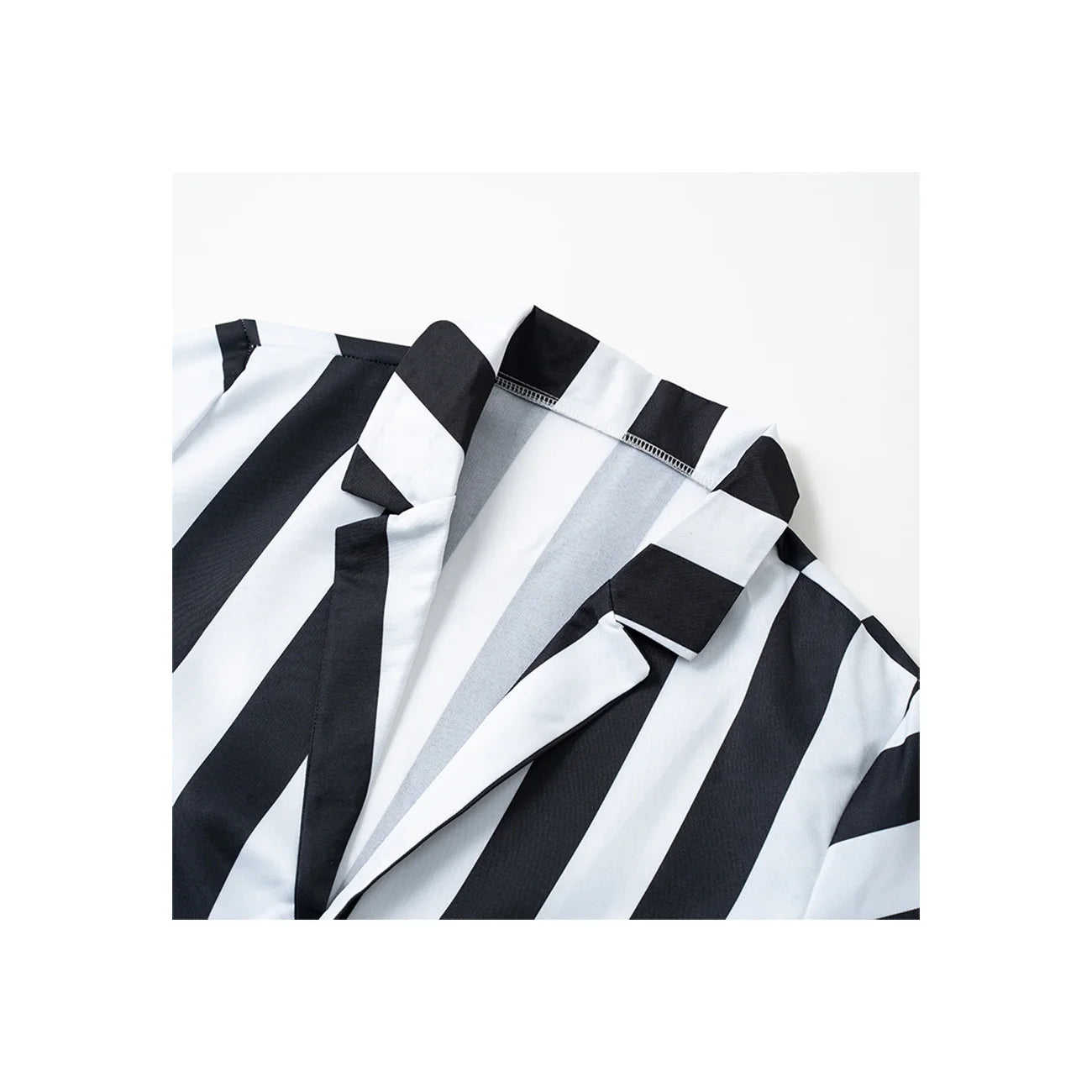 🎩 Disfraz de Beetlejuice: Traje a Rayas con Corbata 🖤